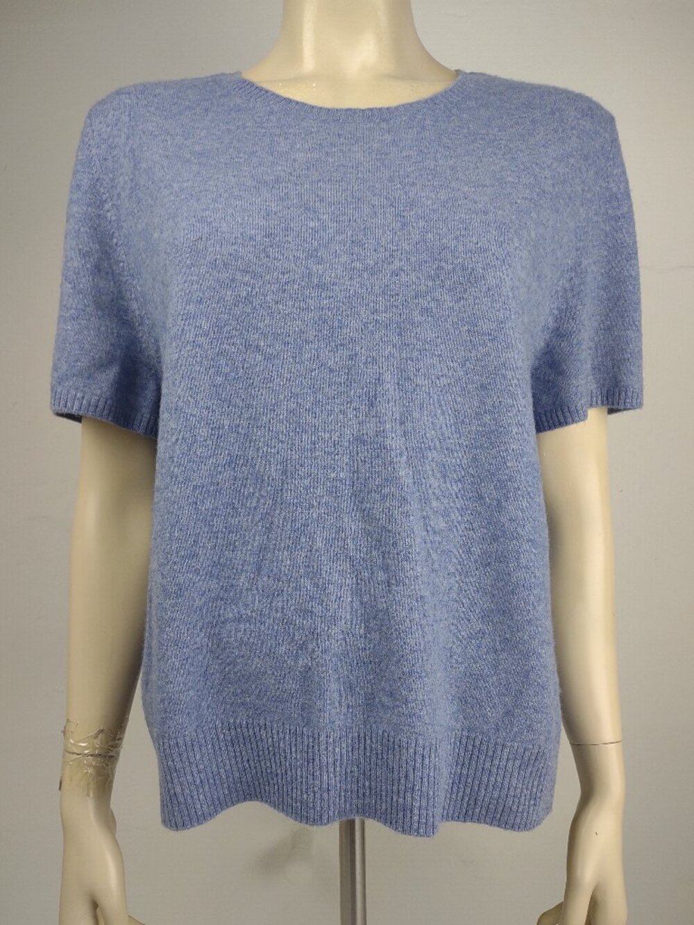 H Halston light blue 100% Cashmere short sleeve pullover sweater ladies XL